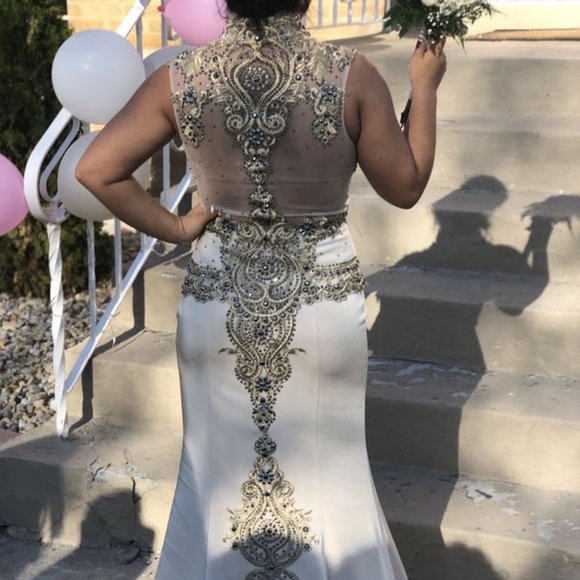 Elegant Dress Divine Princess Dress - Picture 8 of 8